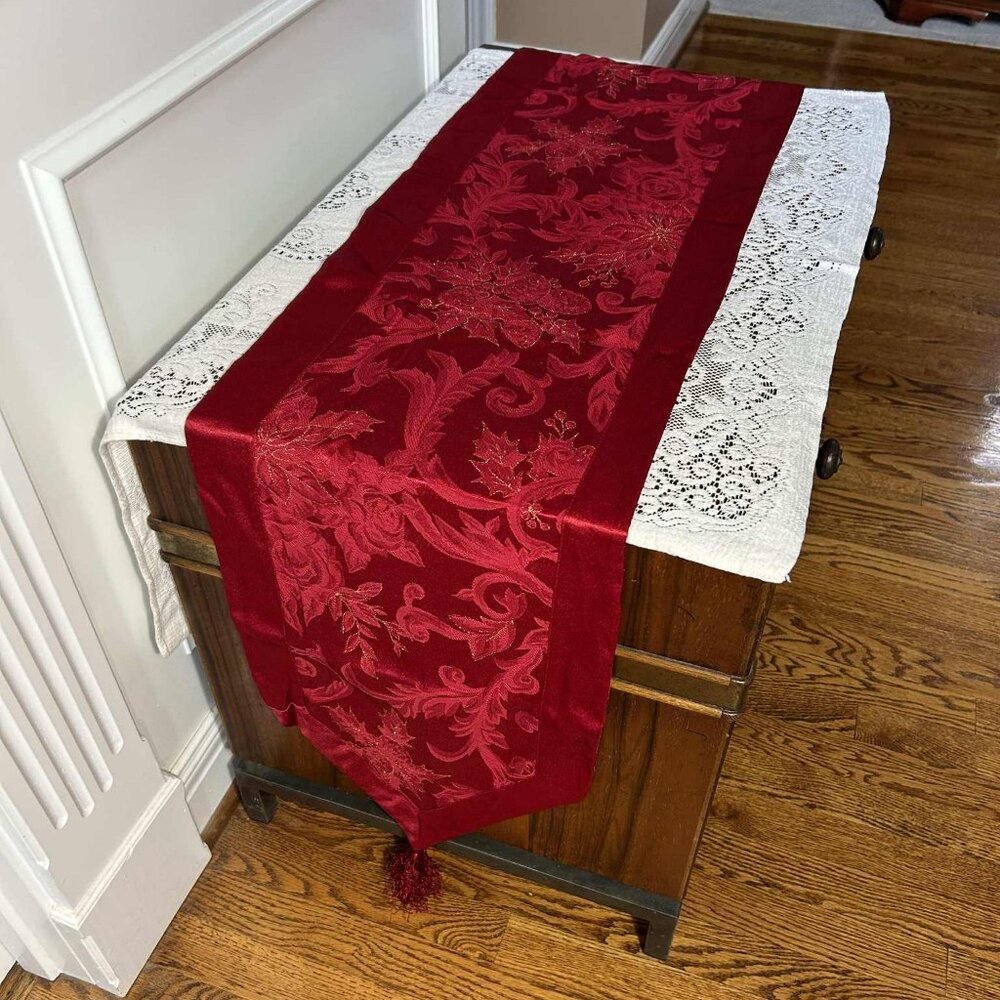 Christmas Table Runner pair - Picture 3 of 8